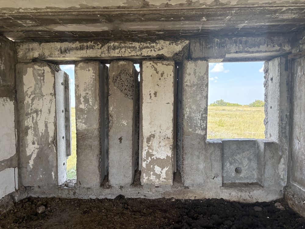 Здание на разбор из блоков и плит