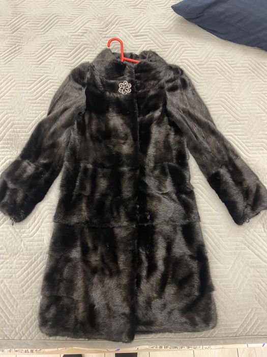 Продам шубу норковую, цена 85000.