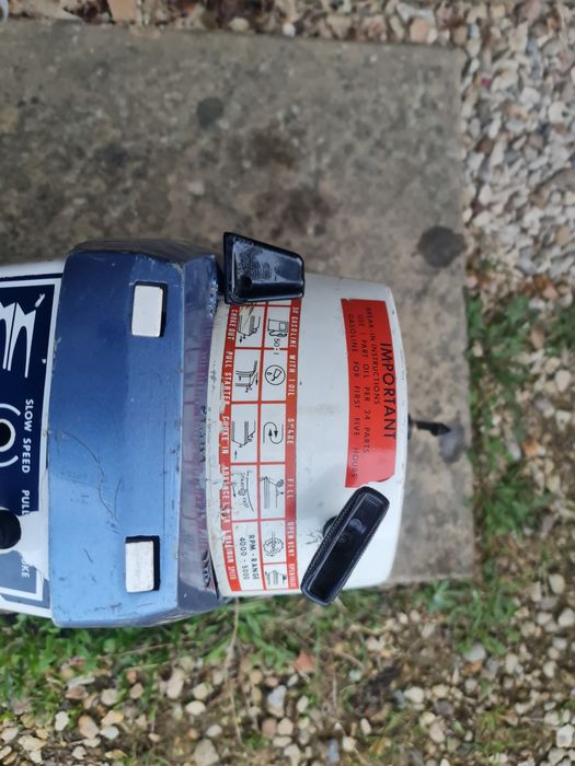 Надуваема лодка Wetline 260см с твърд под и двигател Evinrude 4к.с.