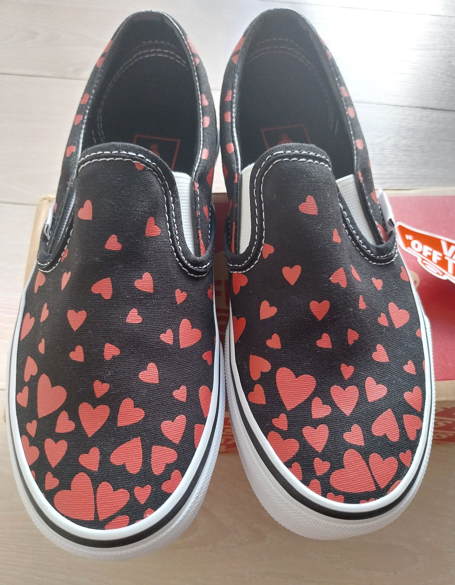 Кецове /гименки/ VANS, номер 35, нови