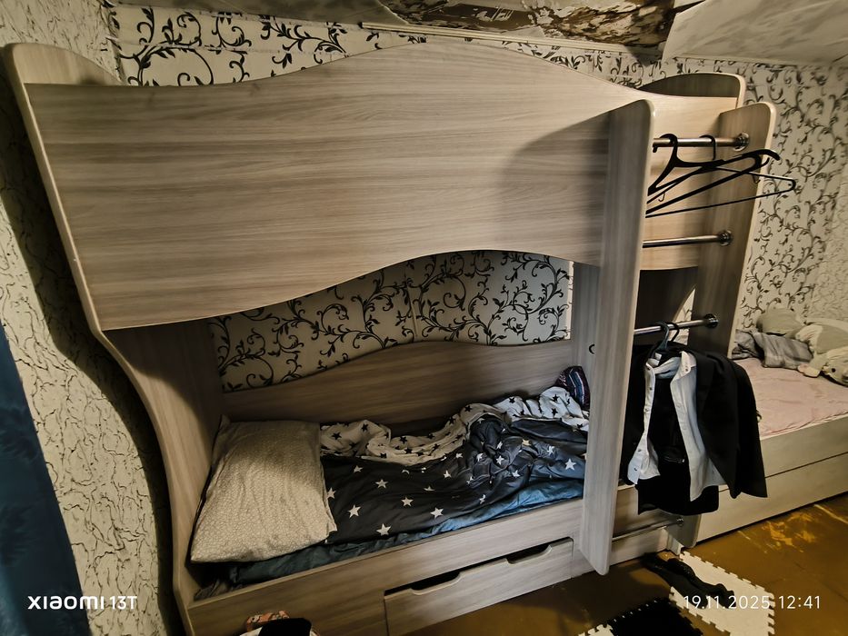 Двухъярусная кровать