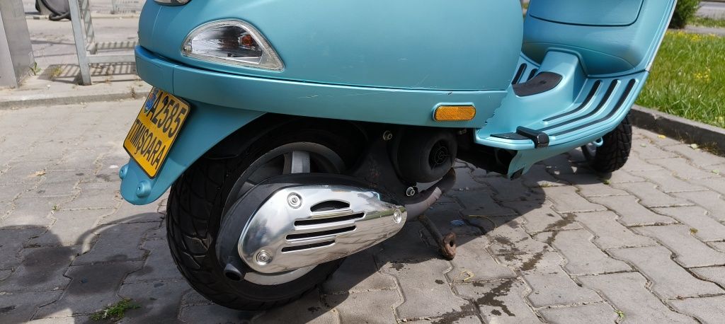 Vespa LX 50 cmc, 2 timpi, stare impecabilă.