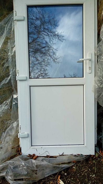 Vând ușă termopan