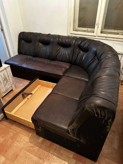 Coltar din piele cu pat extensibil si sertar pentru lenjerie de pat