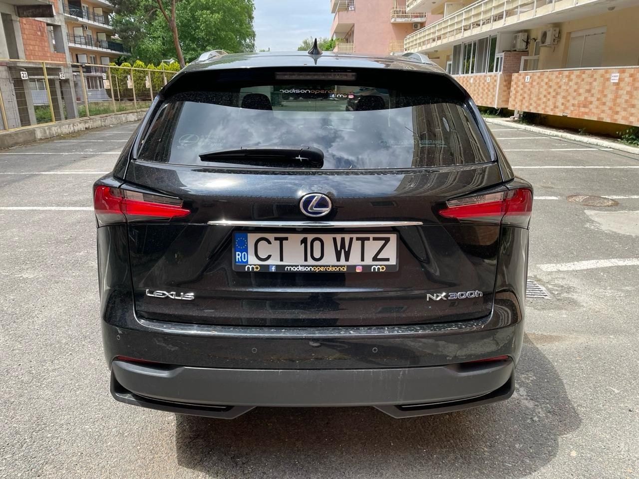 Lexus seria NX 300h Luxury