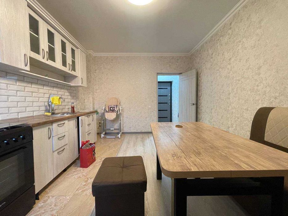 Срочно 1 комнатная квартира в новостройке на Карасу 6