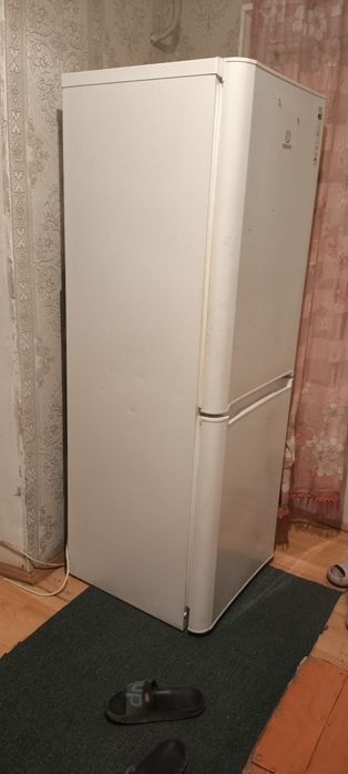 Срочно продаю холодильник!