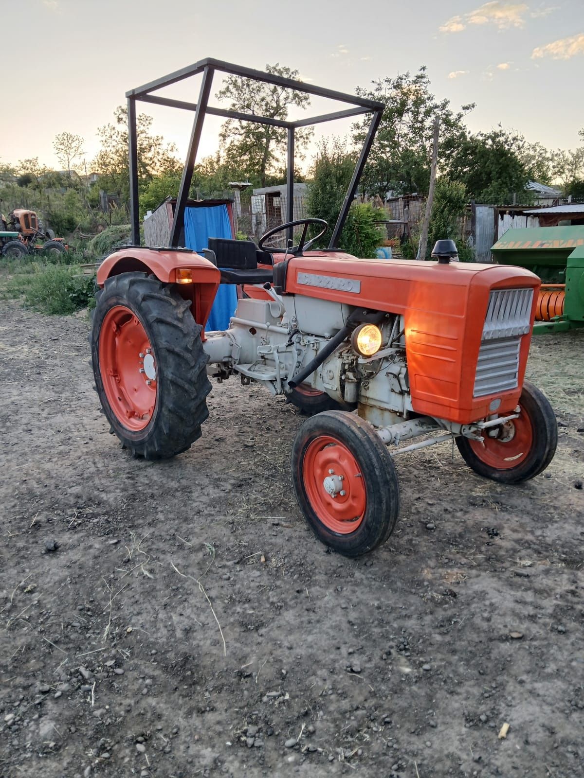 Tractor carraro mod 300