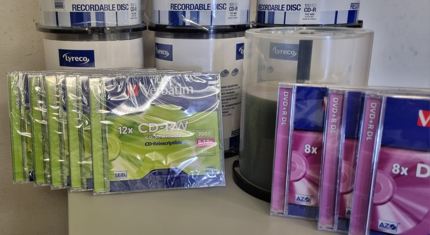 Epson Discproducer PP-100, система за дублиране и печат на дискове.