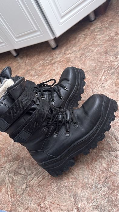 Продается берцы лось.