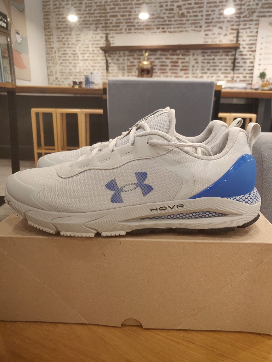 Under Armour UA Hovr Sonic SE размер 44