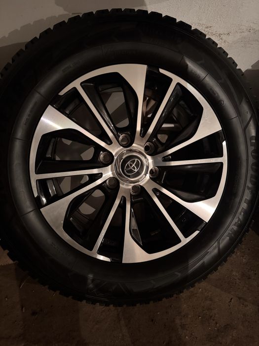 Продам зимнюю резину на R18/265/60