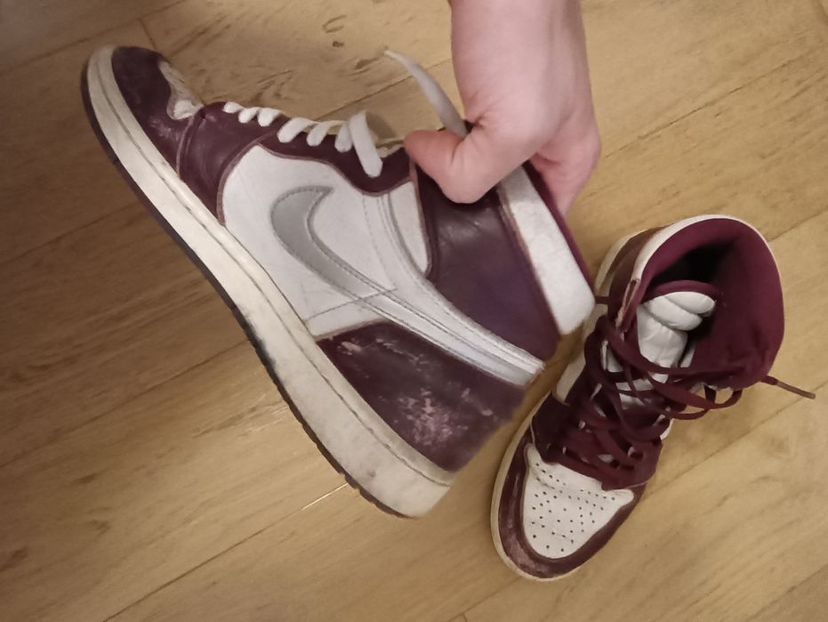 Jordan 1 High Orginali Bordeaux Defecte