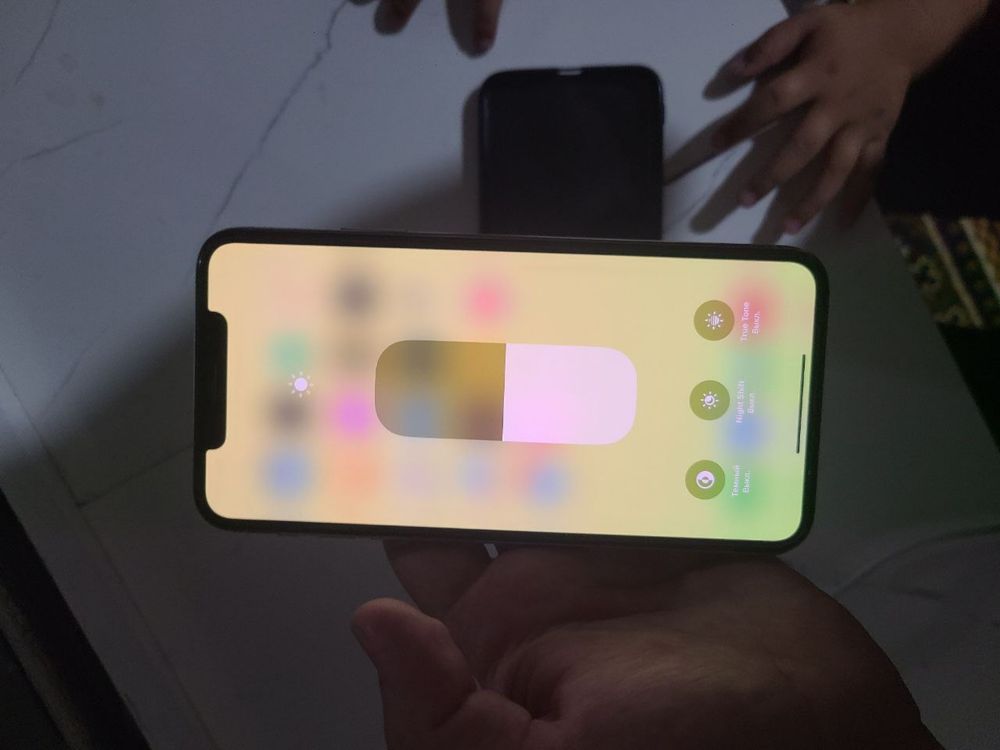 Iphone 11 pro max ochilmagan idyalni 512 g
