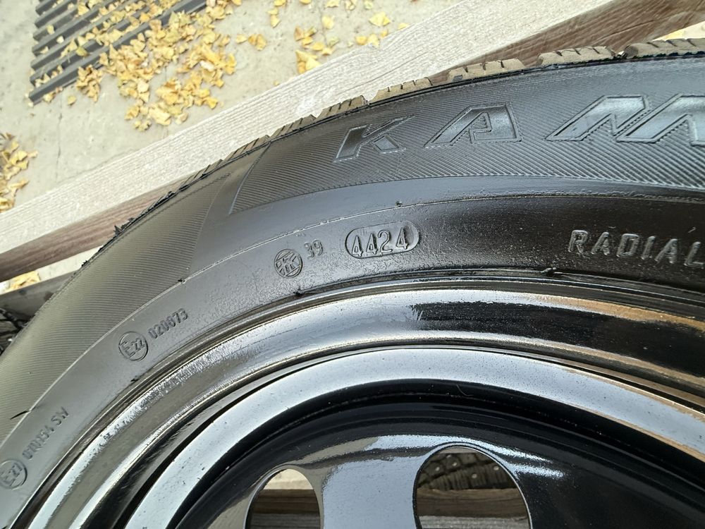 Продам зимние шины 175/65 R14 с диском