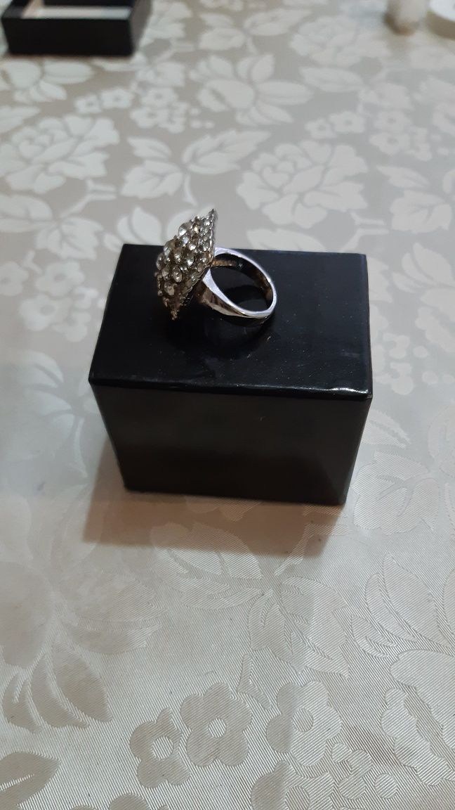 Продам кольцо из Турции бижутерия