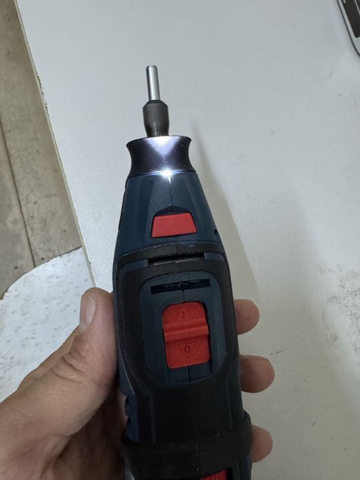 Bosch GRO 12v-35 polizor