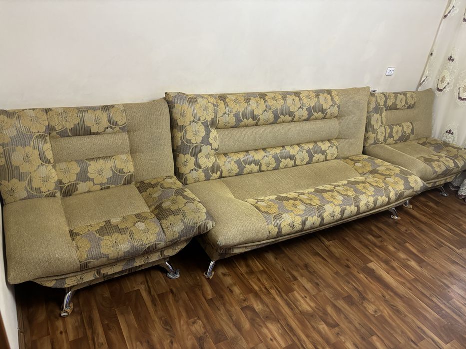 Диван и два кресла