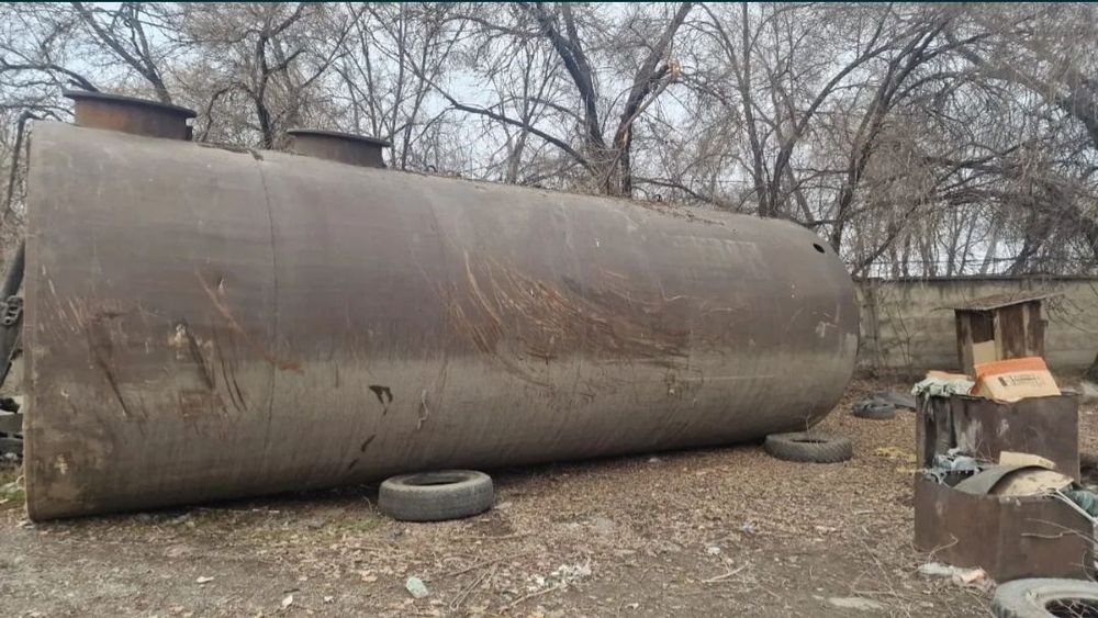 ЦИСТЕРНА ёмкость металлическая.