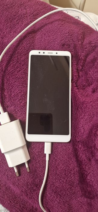 Продавам мобилен телефон