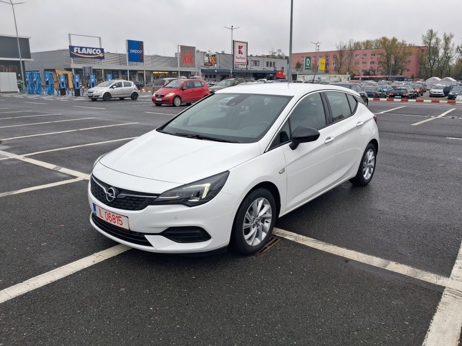 Opel  astra k.  2021