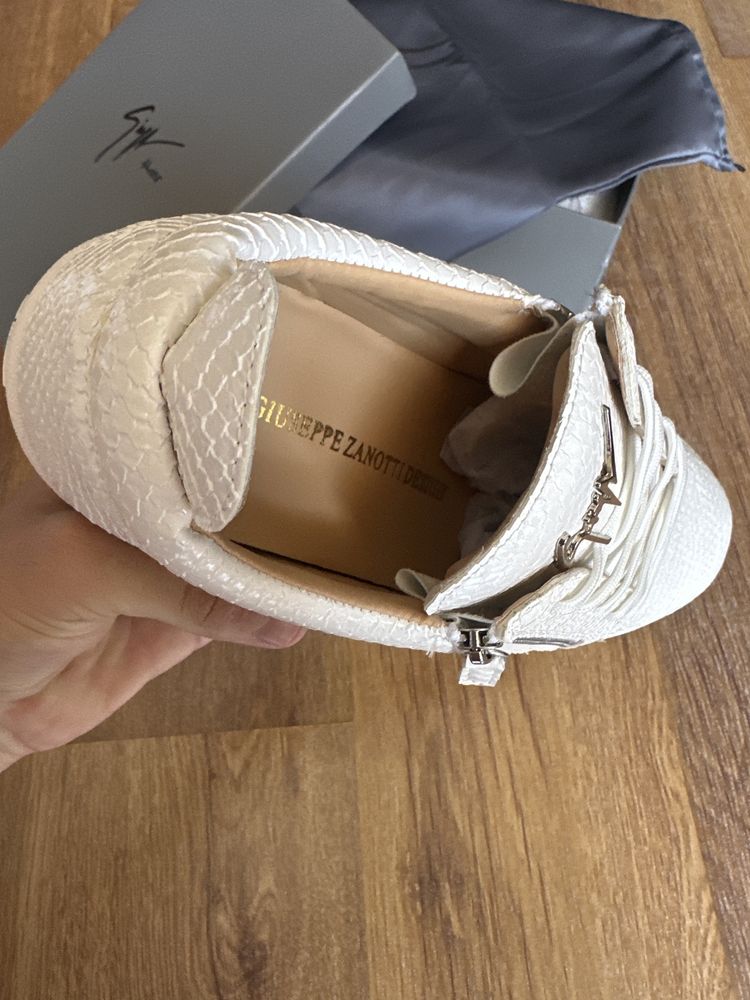 Guiseppe Zanotti Frankie Low Бели