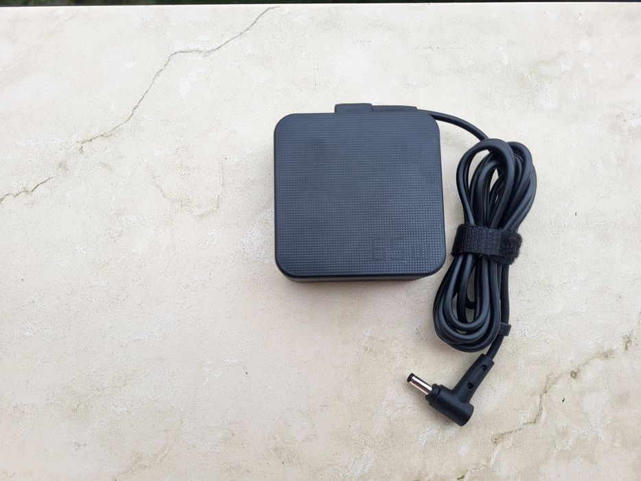 Incarcator laptop Asus 19V 3,42A 65W mufa 4,5x3,0mm cu pin