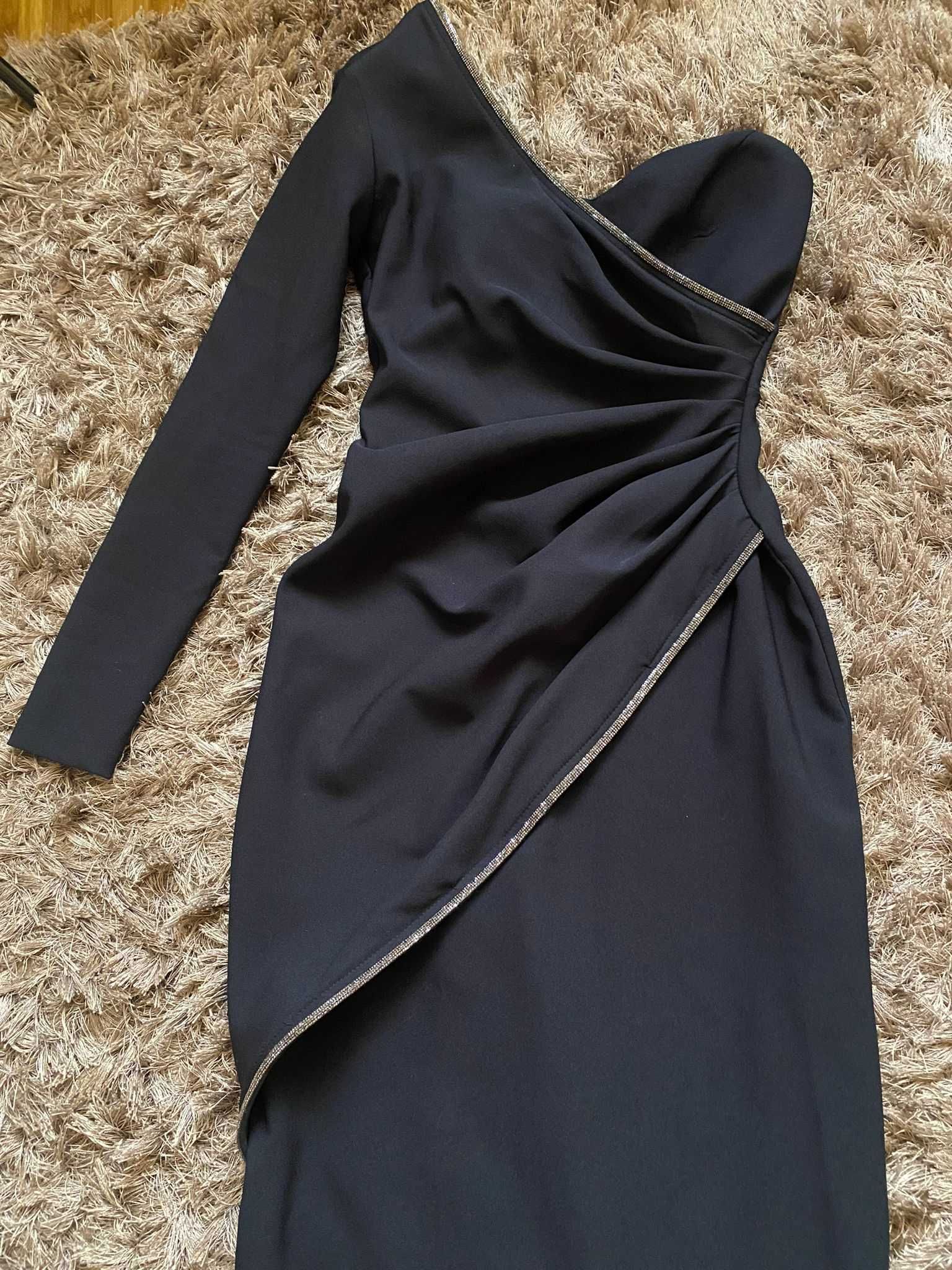 Rochie neagră,elegantă cu strasuri,masura Xs