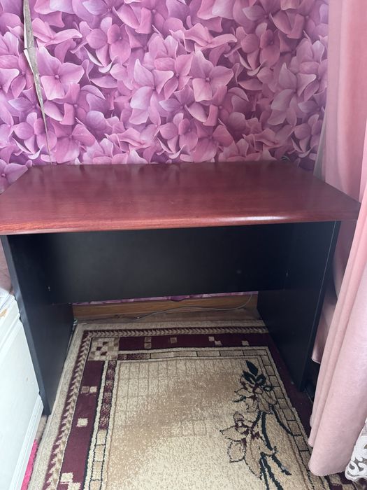 Продам офисный стол