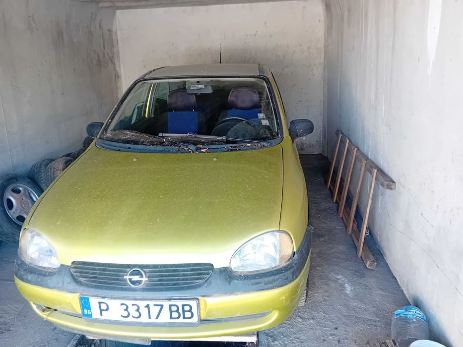 Продавам Опел корса 1 и 5L 67 коня  за части
