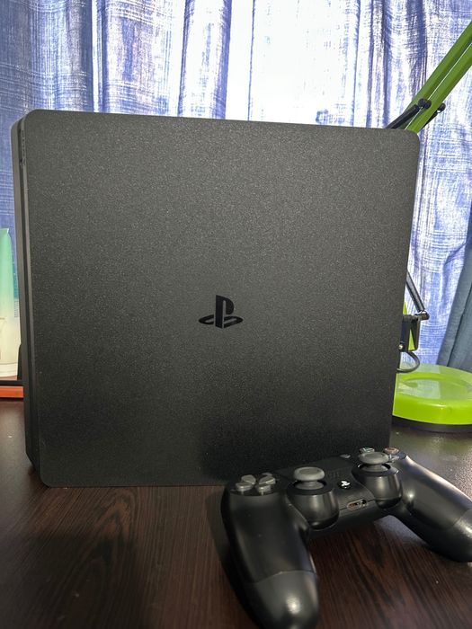 PS4 Slim 500GB + GTA V