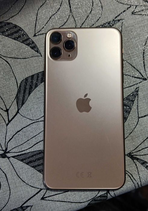 Продавам IPHONE 11 RPO MAX