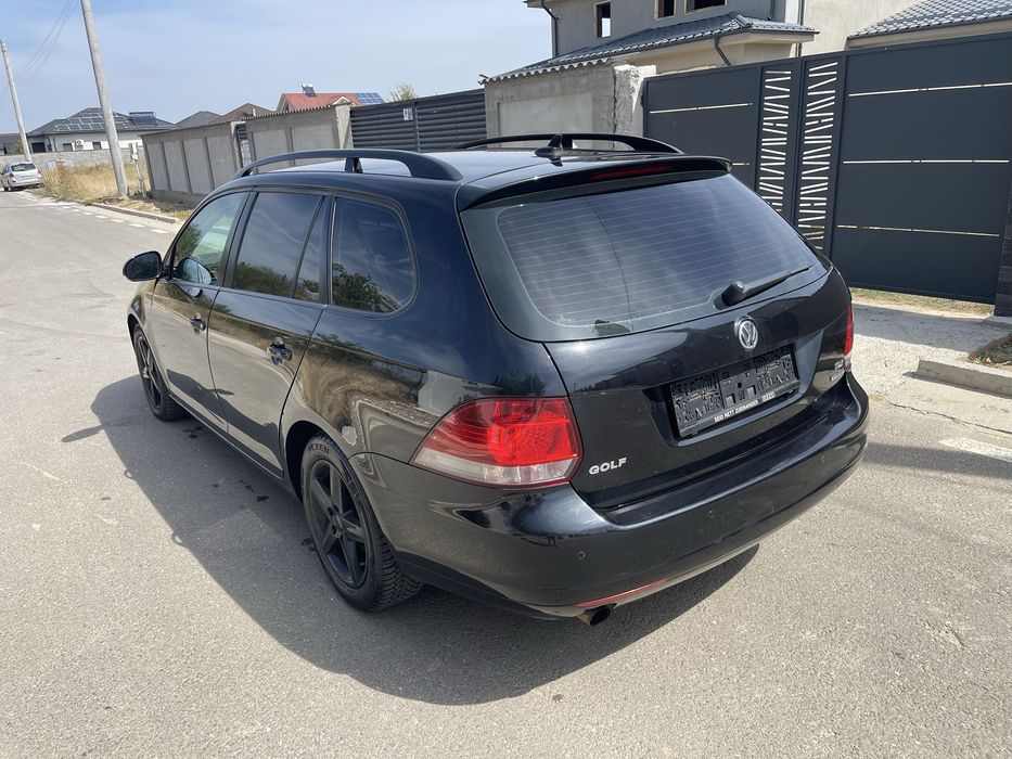 VW Golf VI 1.6 TDI, navigatie,pilot automat,klima,geamuri electrice