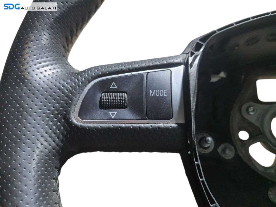 Volan Piele 3 Spite cu Comenzi Audi A5 8T 2008 - 2017 Cod 8R0419091F ( Câteva Zgârieturi, Unele Fine, Altele Mai Adânci, în Piele + Uzura Generală ) [N2357]