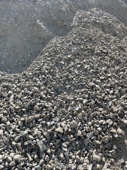 Beton concasat, piatra sparta de munte, sort, nisip, balast, pietris