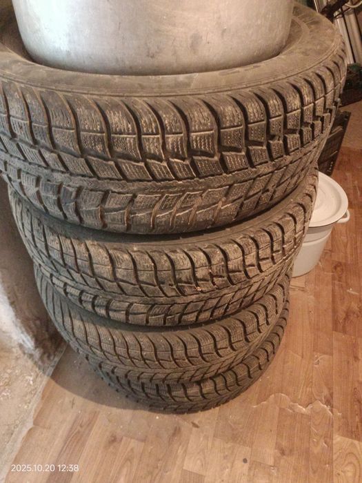 Шины зимние бу  в