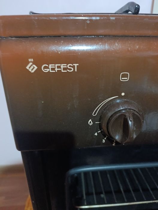 Плита газовая гефест в отличном состоянии