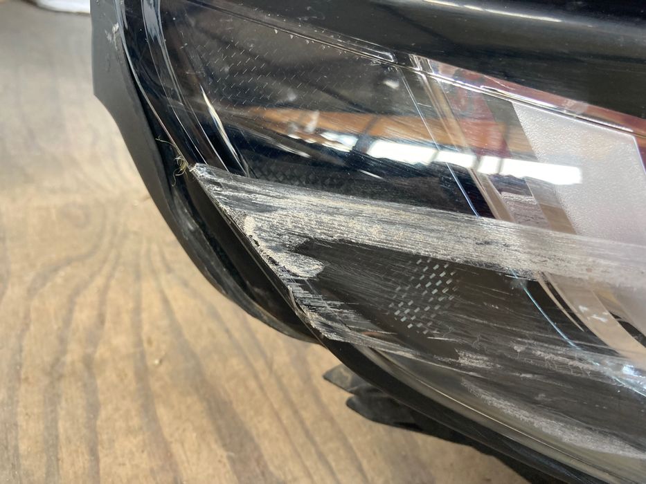 Десен фар за Land Rover Discovery Sport. 14-16.