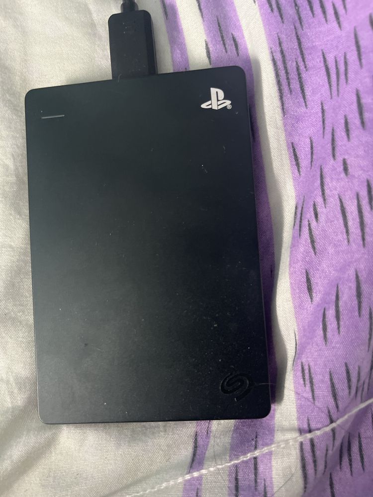 Ps4 с 2 джойстика и 4TB хард диск и игра