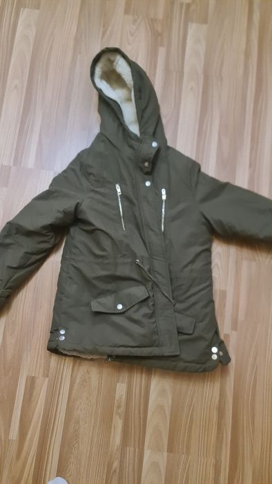 Тёплая куртка в наличии