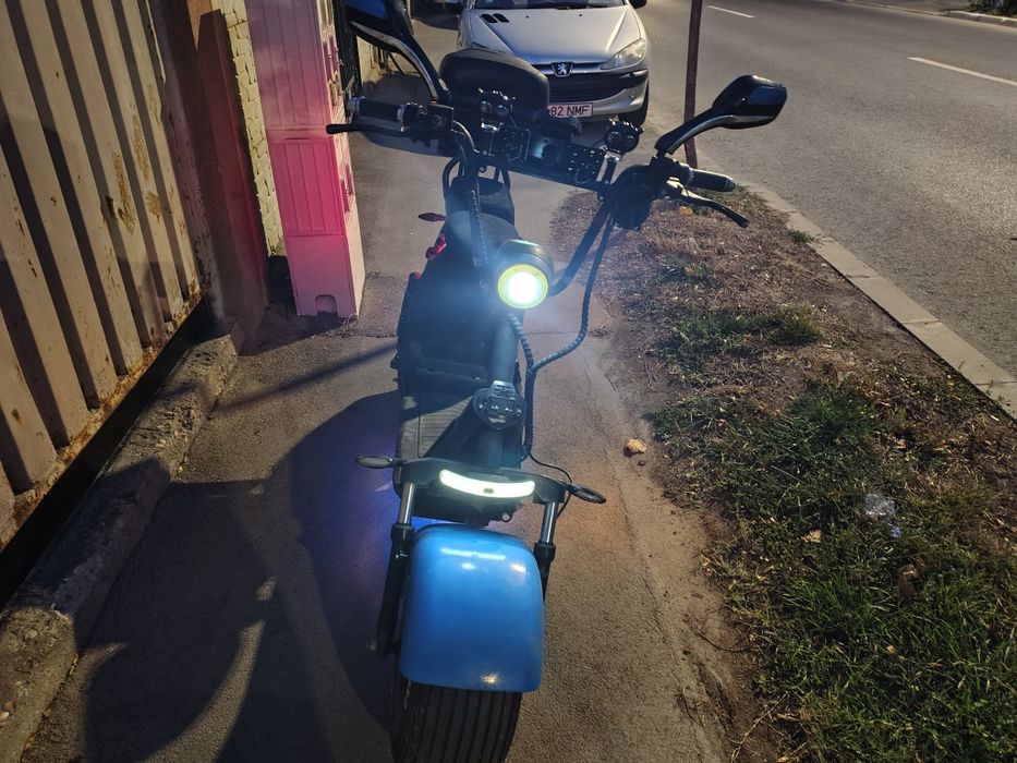 Vând scuter electric City Coco .Autonomie 60V 20 ah