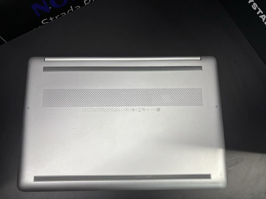 HP EliteBook 15S Ryzen 5 5500 16 GB RAM SSD 480 Gb