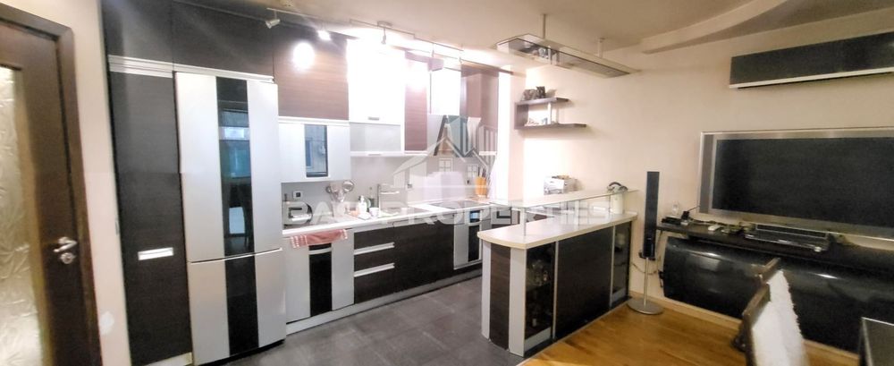 Продава се Тристаен апартамент в София, Банишора - 91 кв.м за 2858 €/кв.м - Снимка #1