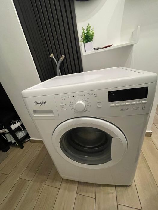 Masina de spalat haine whirlpool 6th sense