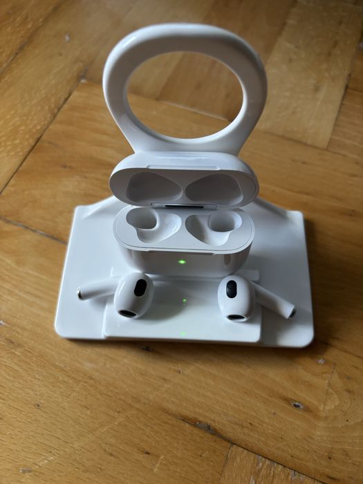 Безжични Слушалки Apple - AirPods 3