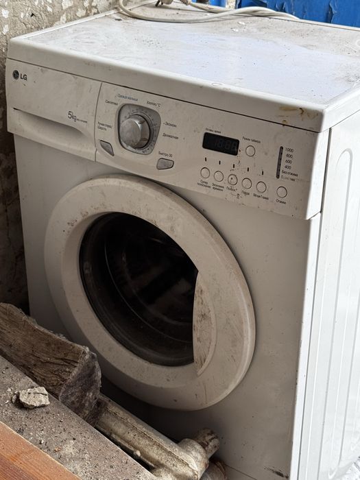 Продам стиральную машину на запчасти