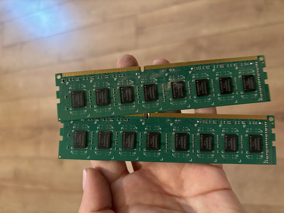 Оперативная память DDR3 Transcend 2×2GB (всего 4GB)