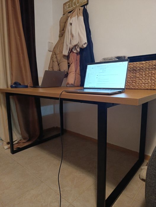 Чисто нова трапезна маса JYSK