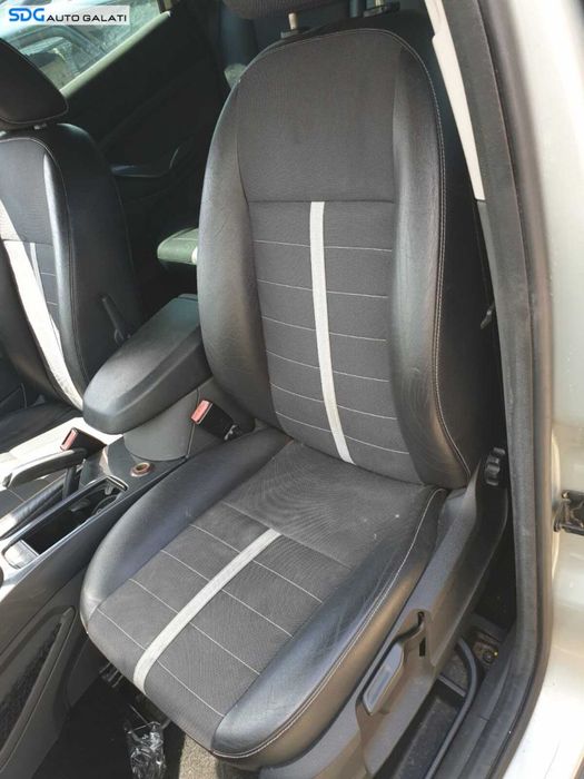 Interior Semipiele Semi Piele Scaun Scaune Fata Stanga Dreapta si Bancheta cu Spatar Ford Kuga 1 2008 - 2013 [C7844]