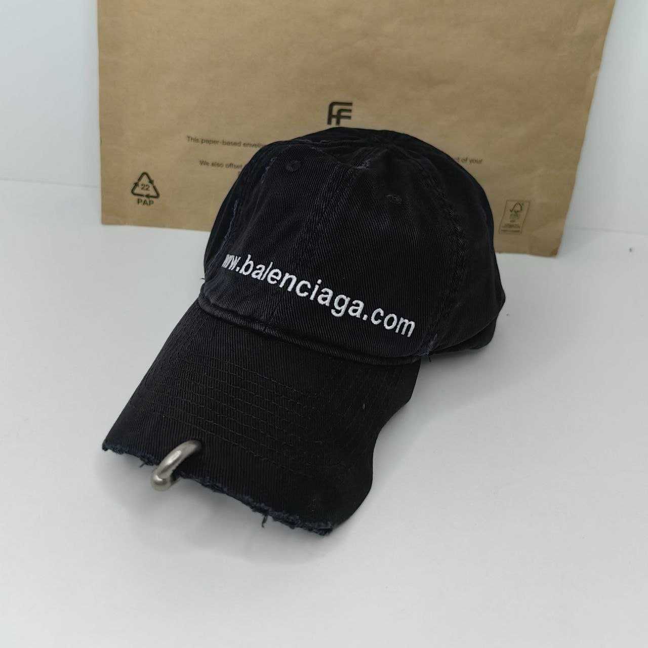 Шапка Balenciaga